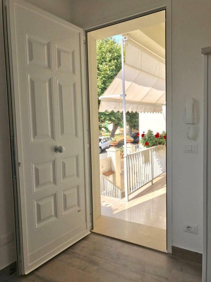דירות ואדה La Casa Di Rosi Al Mare מראה חיצוני תמונה