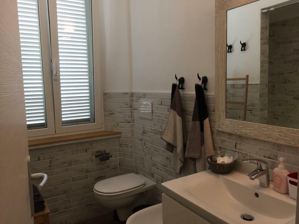 דירות ואדה La Casa Di Rosi Al Mare מראה חיצוני תמונה