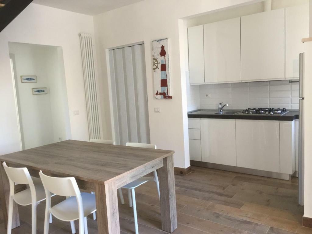 דירות ואדה La Casa Di Rosi Al Mare מראה חיצוני תמונה
